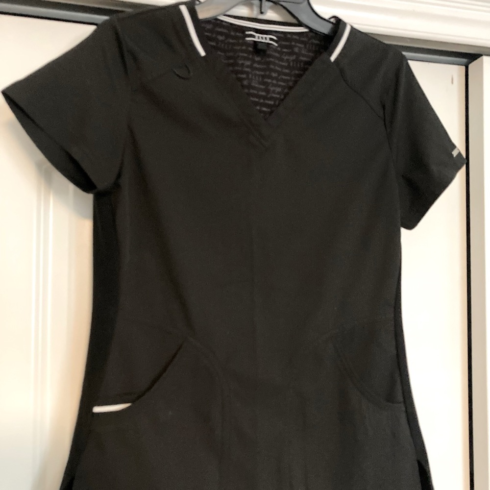 Elle couture scrub top